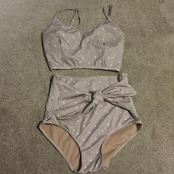 Kortni Jeane Two Piece Bathing Suit Top Size Small Botton Size XSmall - Picture 1 of 3